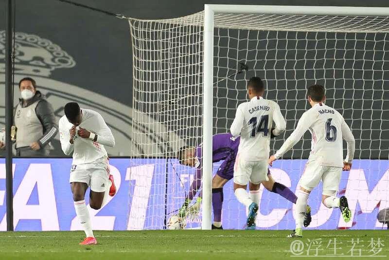 维尼修斯本季西甲进攻三区遭犯规14次,五大联赛居首 维尼修斯本季西甲进攻三区遭犯规14次,五大联赛居首